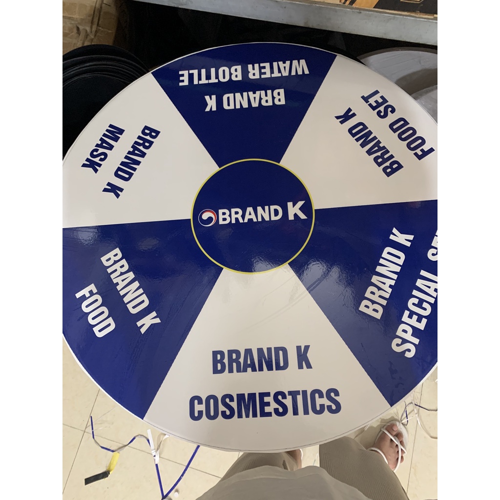 Vòng quay trúng thưởng hot kiểu dáng mới, vòng quay may mắn nhiều màu sắc