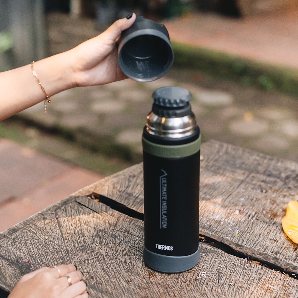 Bình giữ nhiệt số 1 Nhật Bản Thermos MTBK 750ml, kèm cốc FFX-751 màu đen nhám, Hàng chính hãng 100%, bảo hành 24 tháng.