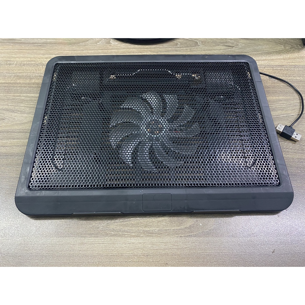 Đế tản nhiệt đèn led Cooler Master dành cho máy tính, laptop