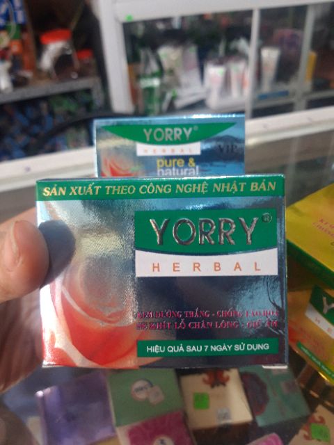 Kem Dưỡng Da Âm Sáng Da YORRY