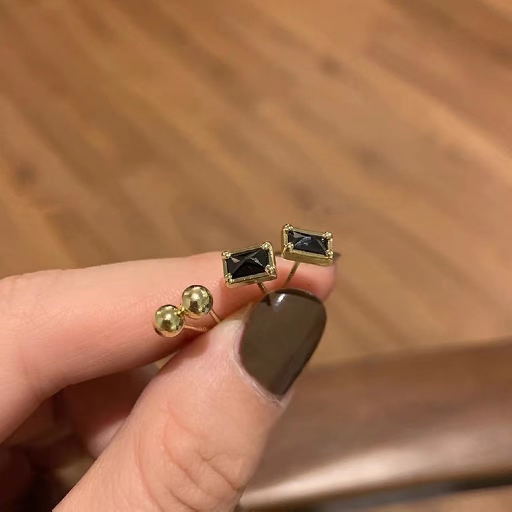 Bộ Khuyên Tai Hình Học Nhỏ Nhắn Phong Cách Hình Học Dành Cho Bạn Nữ Không Cần Gây Cần Dùng Tai