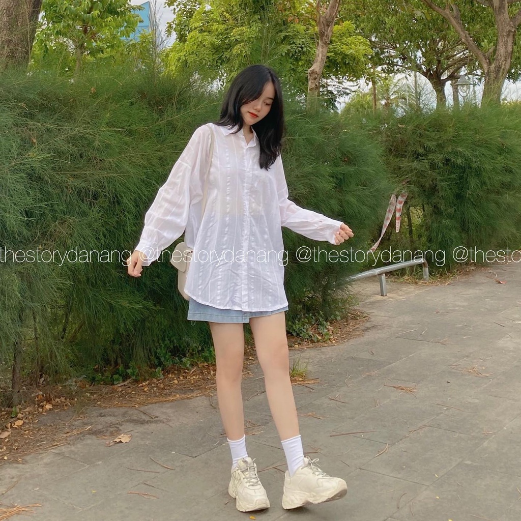 [STORY] Áo sơ mi trắng form thường sọc chìm A2127