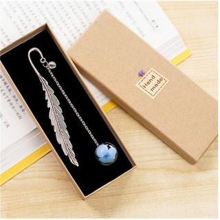 Bookmark kim loại lông vũ