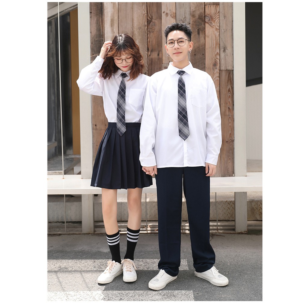 Chân váy xòe ngắn xếp ly màu đen CRXNV32 | BigBuy360 - bigbuy360.vn