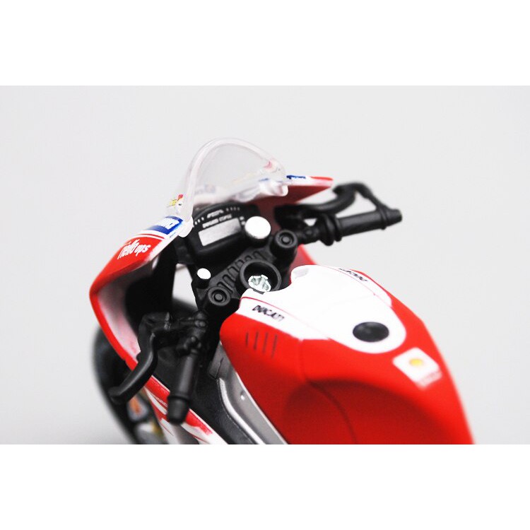 XE MÔ HÌNH MOTO GP DUCATI DESMOSEDICI 2015 NO.29 - MAISTO tỷ lệ 1:18