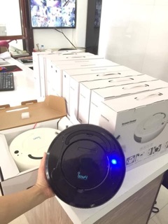 Robot hút bụi