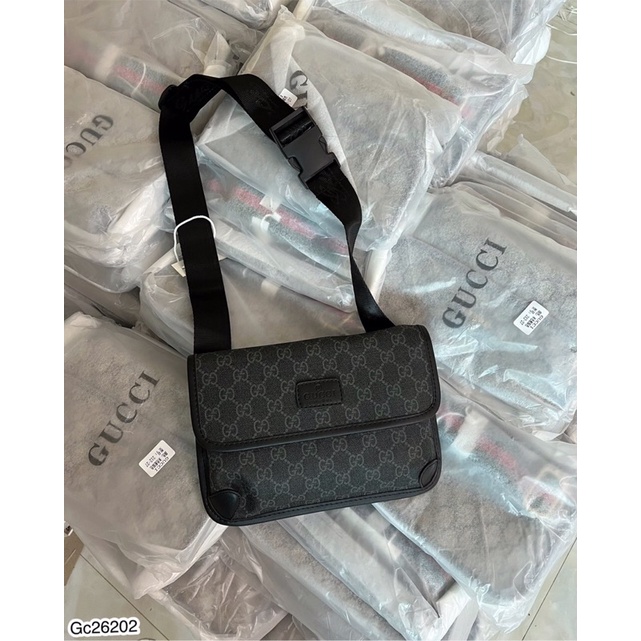 Túi Đeo Chéo LV Chữ In Trắng Cao Cấp - Túi Đeo GC in Logo Siêu Đẹp