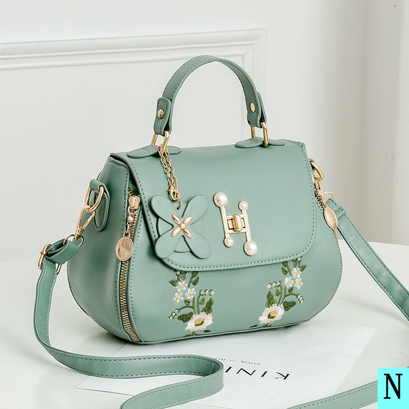 Túi Xách Đeo Vai Thêu Họa Tiết Phong Cách Mới 2020 Cho Phụ Nữ Trung Niên