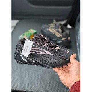 Giày Sneaker Thể Thao Y700 Đen STT