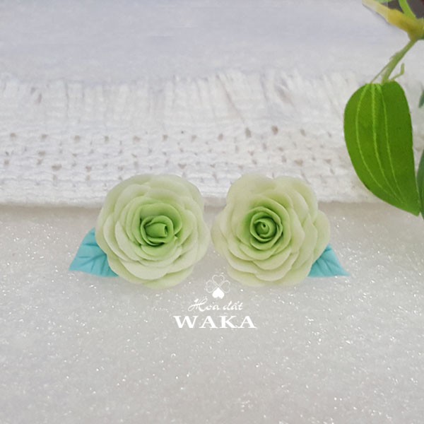 Hoa Tai Hồng Xanh Lá Đất Sét Handmade