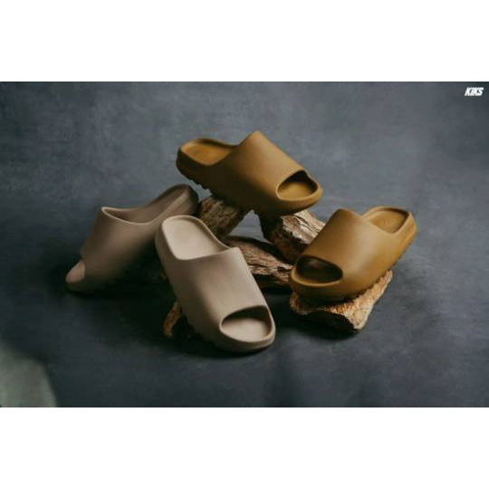 dép quai ngang mẫu họa tiết nâu đất SHINNAU7U2 tặng thêm 1 hộp đựng