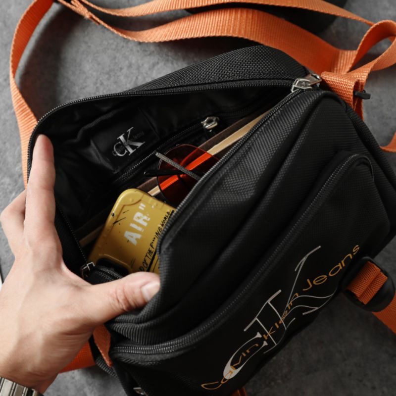 Túi chéo C▫️K Essential Sport