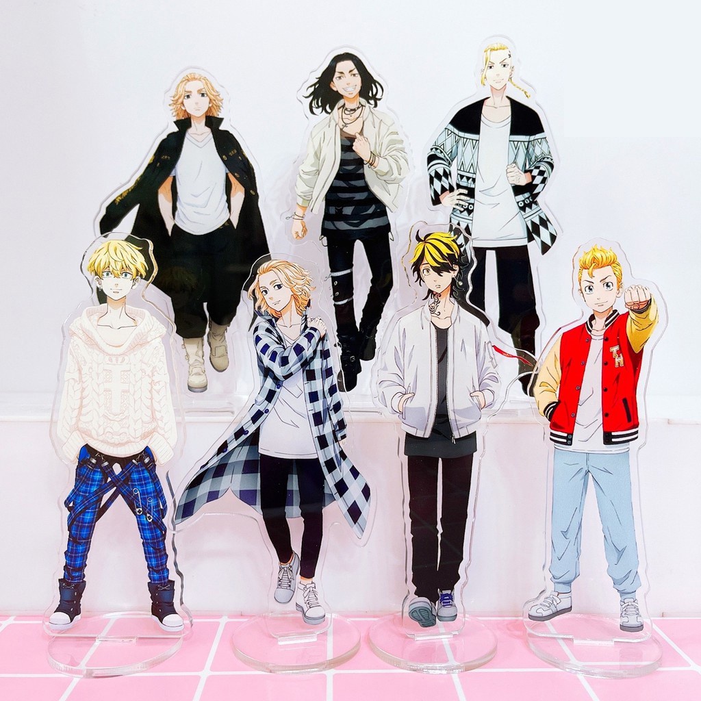 Mô hình đứng mô phỏng nhân vật trong anime Tokyo Revengers bằng acrylic để bàn trang trí