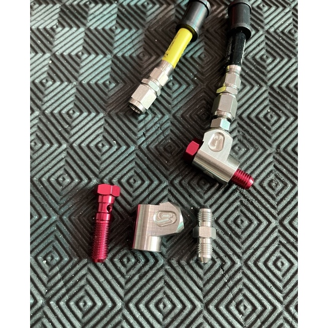 Adapter inox kèm ốc cho dây dầu bấm gắn xe máy