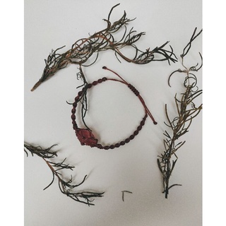 Vòng tay strawberry quartz macrame
