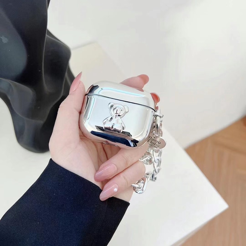 Vỏ tpu mềm bảo vệ hộp sạc tai nghe bluetooth hình gấu màu bạc thích hợp cho airpods 1/2 pro/ 3 kèm chuỗi dây xích