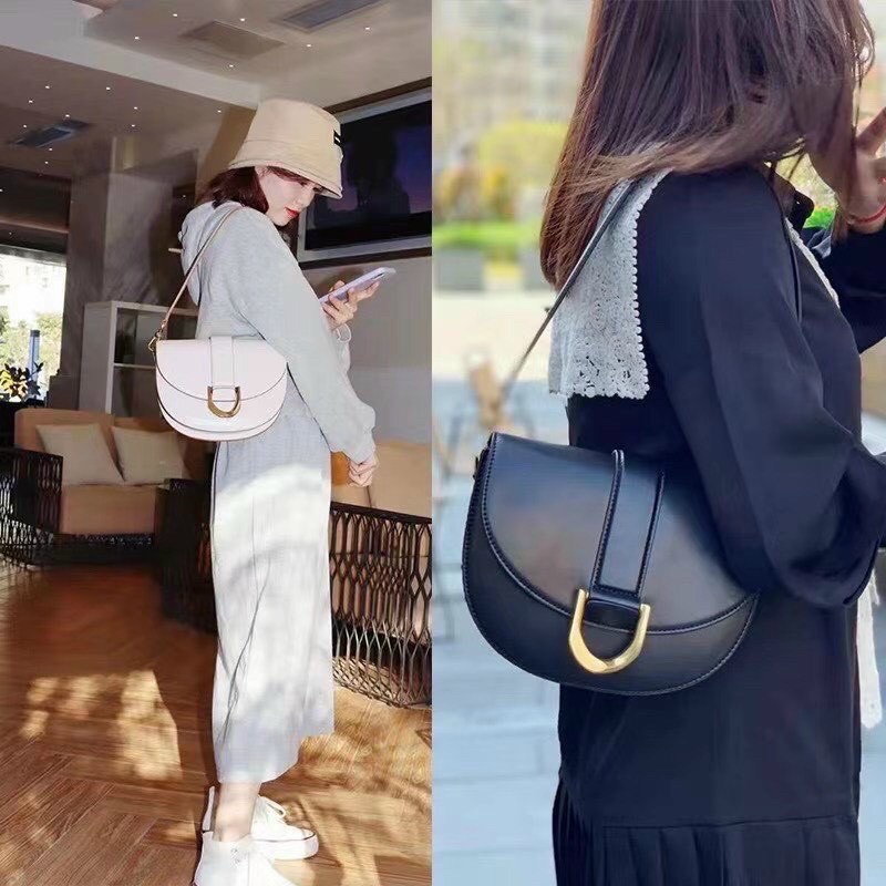 Túi Nữ CNK Túi Yên Ngựa Gabine Saddle Bag New