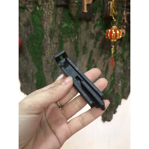 Bộ căn chỉnh lưỡi gà máy xăm nhựa