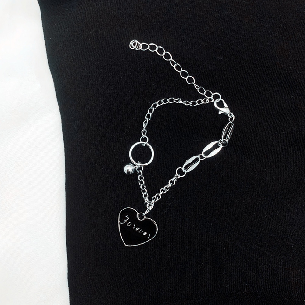 Vòng cổ / Vòng Đeo Tay Mặt Hình Trái Tim Màu Đen In Chữ Love Phong Cách Hip Hop Hàn Quốc Thời Trang