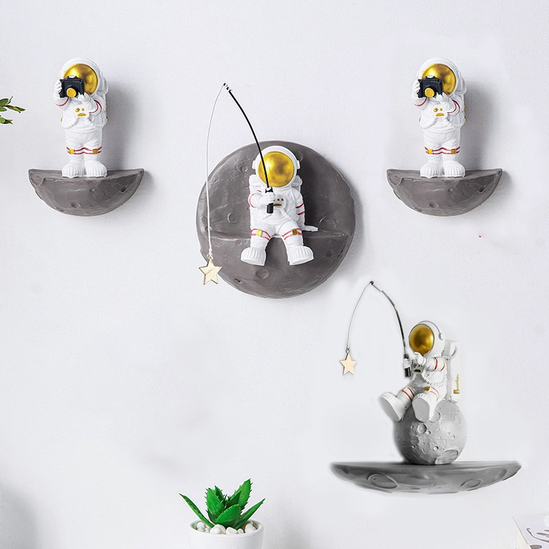 Tượng Phi Hành Gia Bằng Nhựa Resin Treo Tường Trang Trí Phòng Khách