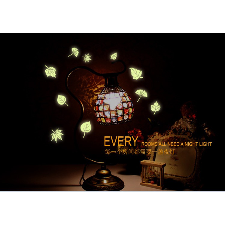 Decal trang trí tường Lá Rơi - Dạ Quang