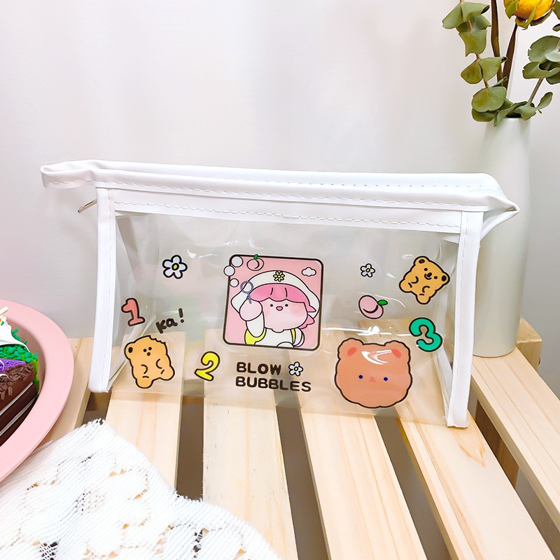 Hộp bút trong suốt cute có quai treo dạng tam giác viền trắng đựng vừa máy tính BMBooks