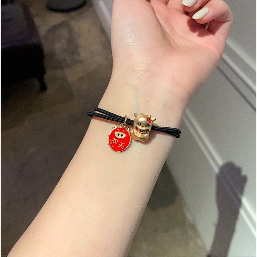 [Mã FAMAYFA giảm 10K đơn 50K] Vòng tay charm đẹp, cột tóc may mắn năm mới hình mèo thần tài và trâu vàng cao cấp | BigBuy360 - bigbuy360.vn