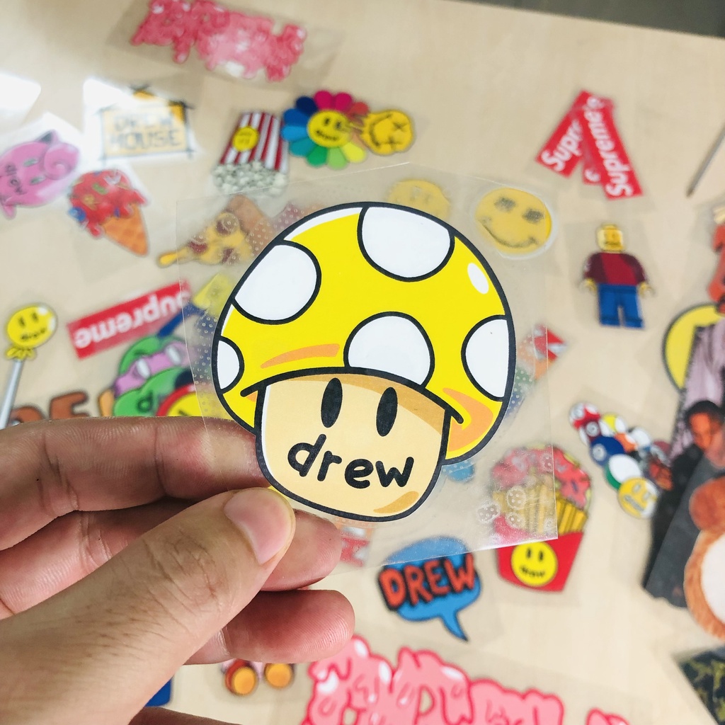 Hình ủi áo thun - ủi áo sơ mi tại nhà mẫu Hoa Dreww