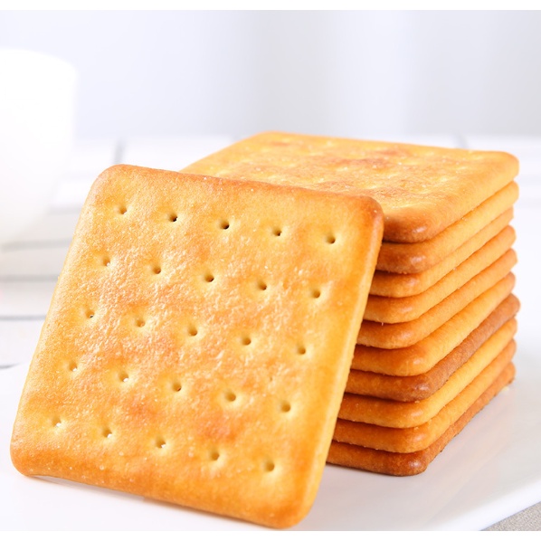 Bánh Quy Mặn 408g Vị Phô Mai và Trứng Muối