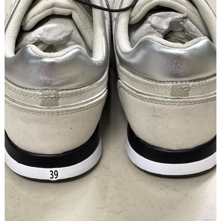 Giày Sketcher Guess VNXK