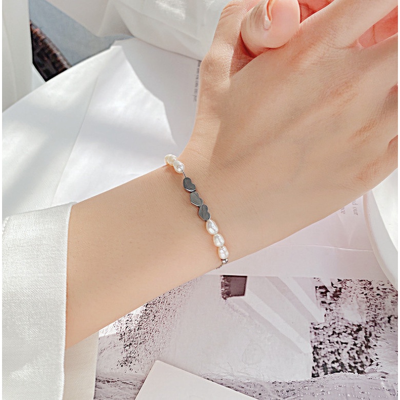 Lắc Tay 3 Trái Tim Nhỏ Titan Ko Đen TT 4162