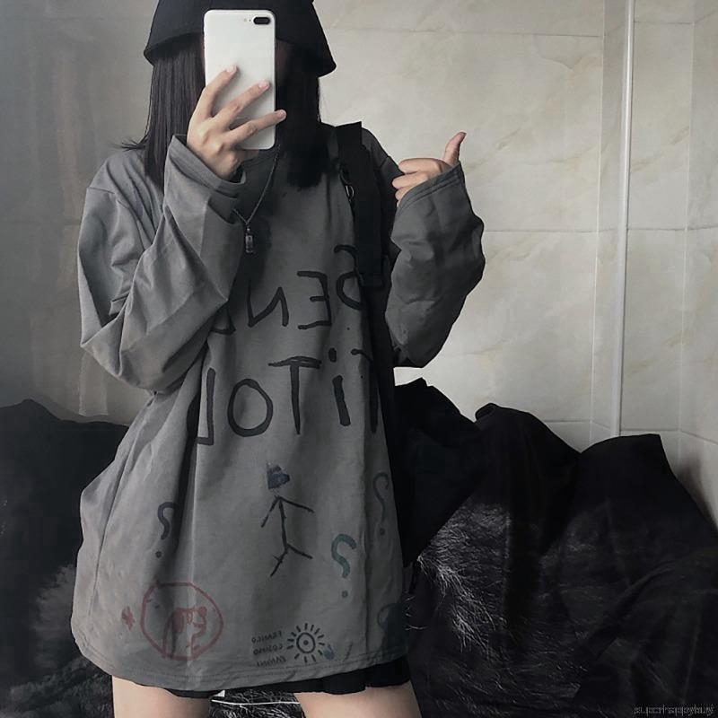 Áo thun tay dài dáng rộng hoạ tiết Graffiti độc đáo