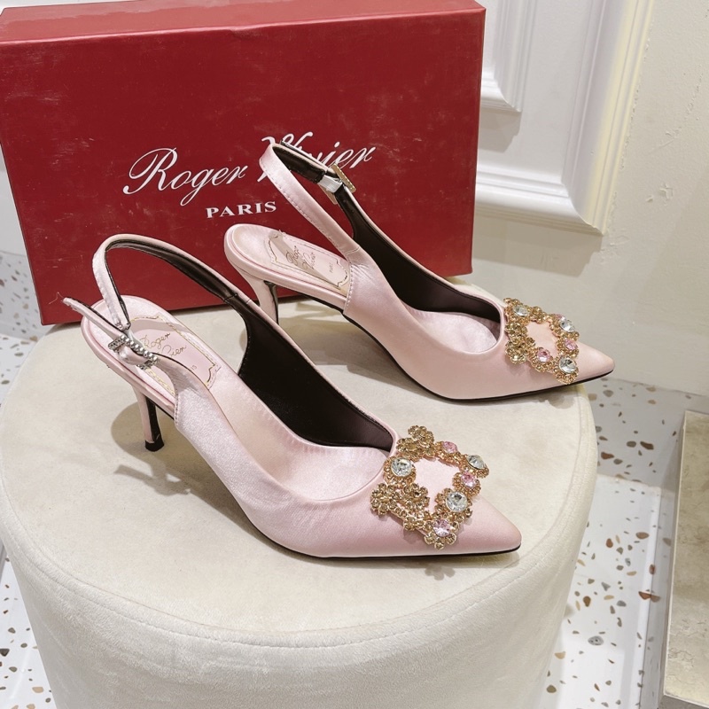 Sandal roger bọc lụa khoá đá vuông gót nhọn fullbox