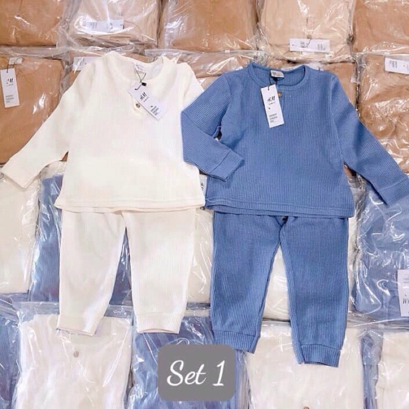 Bộ Thu Đông Cho Bé , Combo 2 bộ cho Trai Bé Gái Dài Tay cúc ngực Vải Len Tăm Trơn Co Giãn 4 Chiều