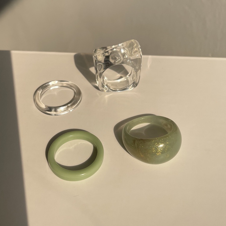 Set 4 nhẫn đeo tay trong suốt thời trang cho nữ
