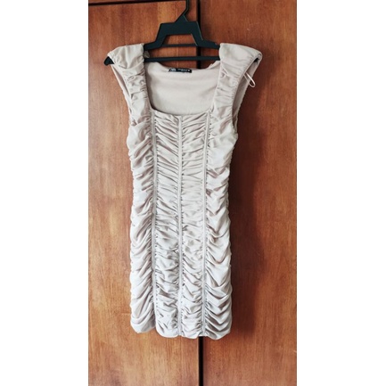 Đầm Zara Authentic Màu Nude sz S, new 99%