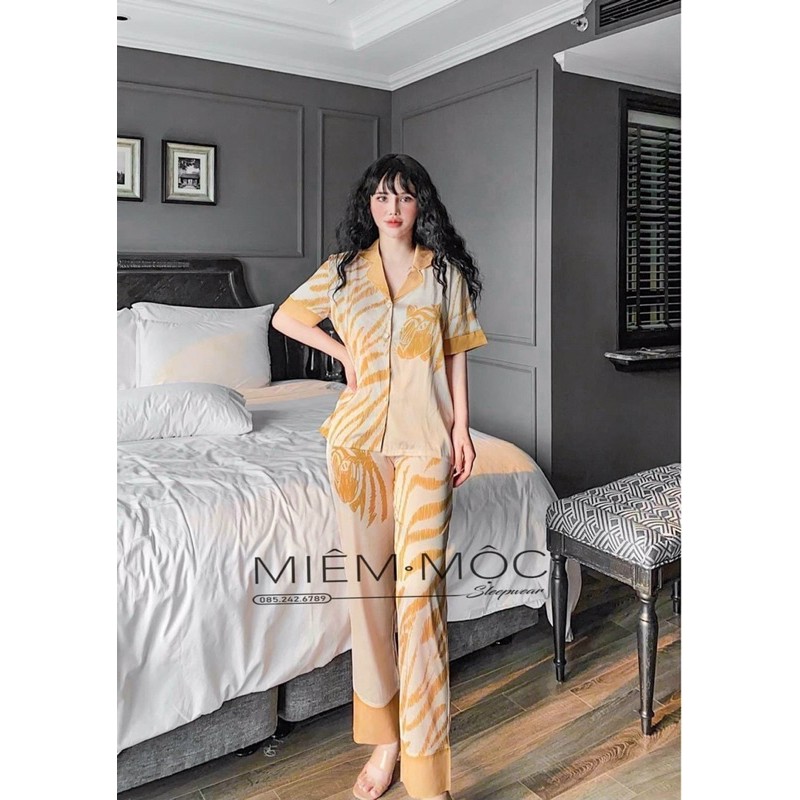 Pijama tay ngắn quần dài ngựa vàng lụa satin cao cấp quảng châu