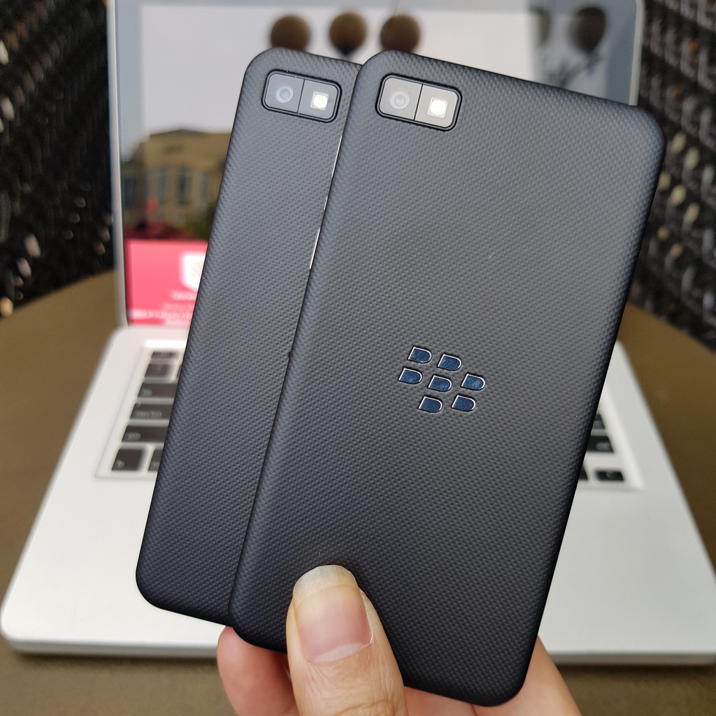 Điện thoại Blackberry Z10 16GB RAM 2GB chính hãng