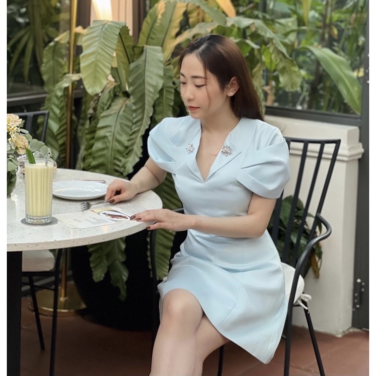 De M'aimer - đầm Crystal Blue Dáng A Chiết Eo Khuya Đá Cao Cấp