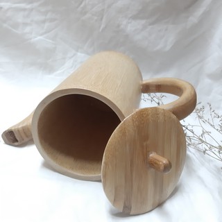 Bình đựng nước bằng tre