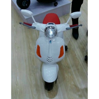 XE MÁY ĐIỆN VESPA CHO BÉ