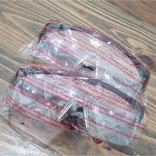 Kính chống bụi 0 độ trong suốt