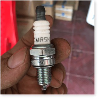 BUGI MÁY CẮT CỎ 4 THÌ NGK CÔNG NGHỆ NHẬT BẢN