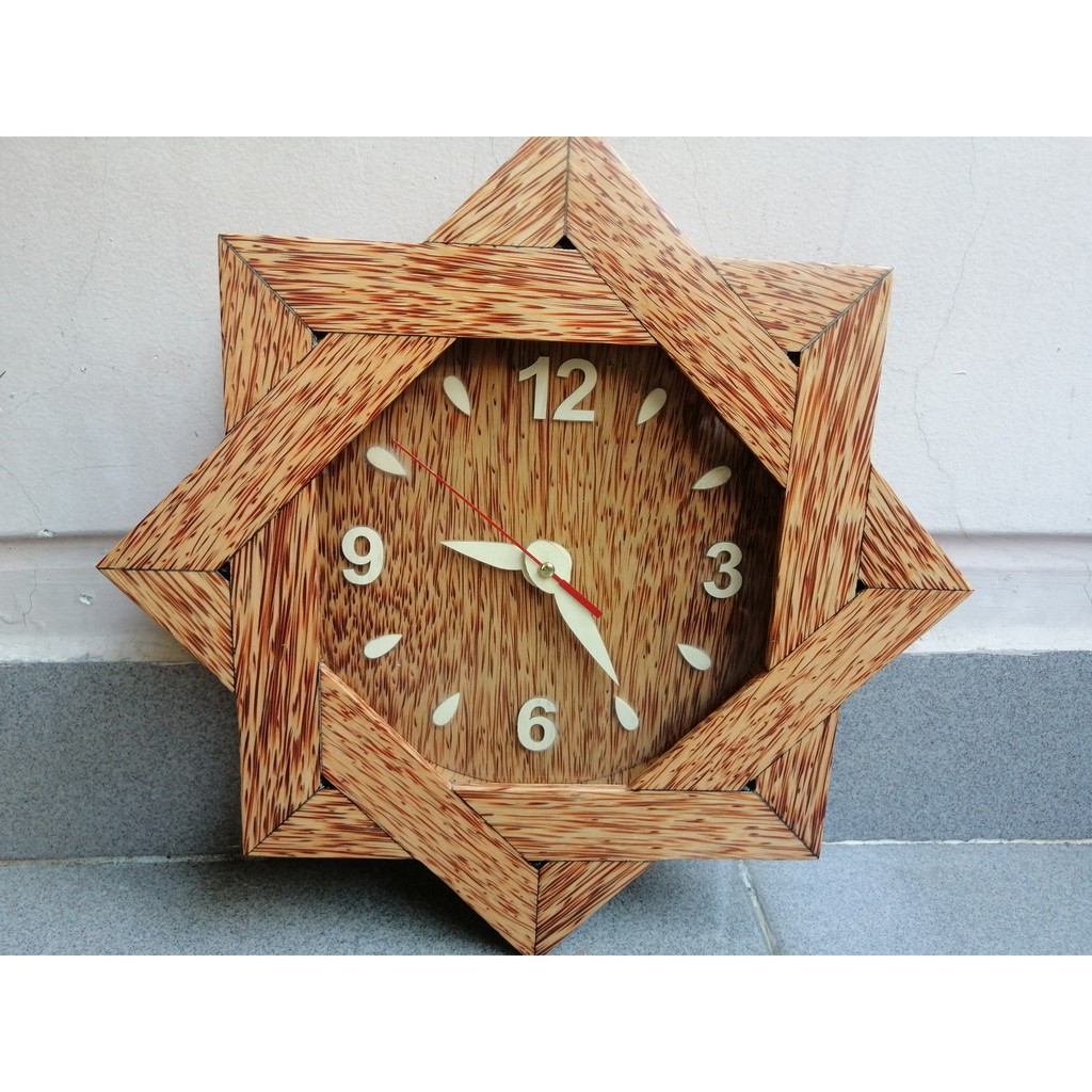 Đồng hồ treo tường hình vuông xoay chiều nghệ thuật bằng gỗ dừa mỹ nghệ Bến Tre
