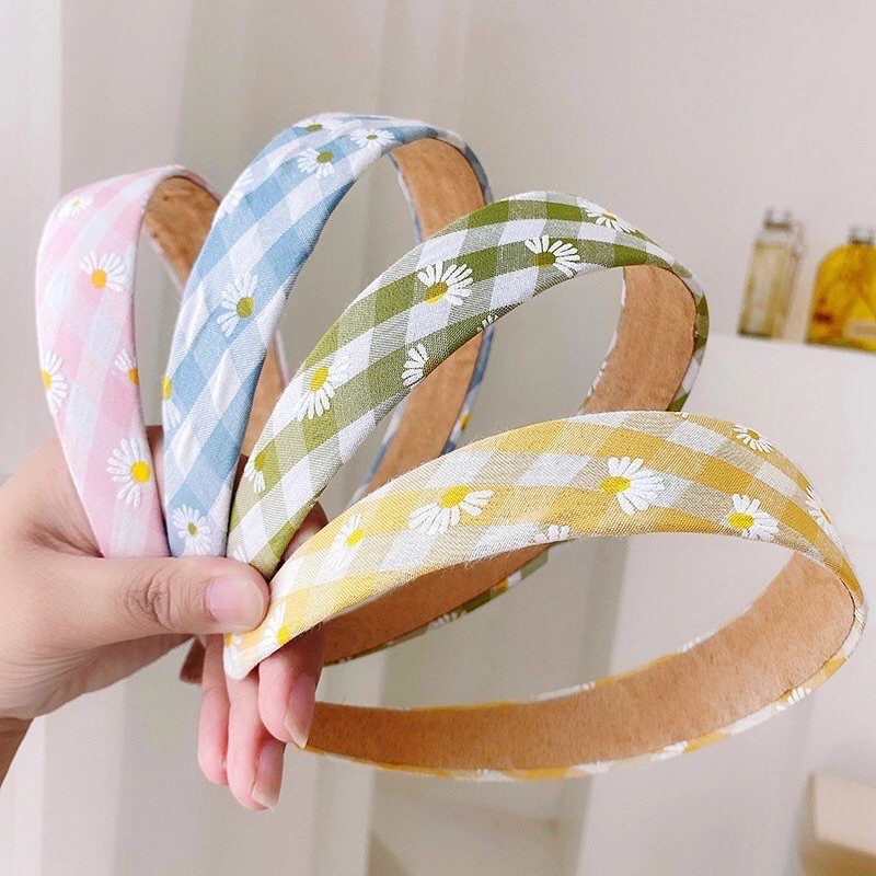 Cài tóc caro hoa cúc xinh nữ tính - Maben