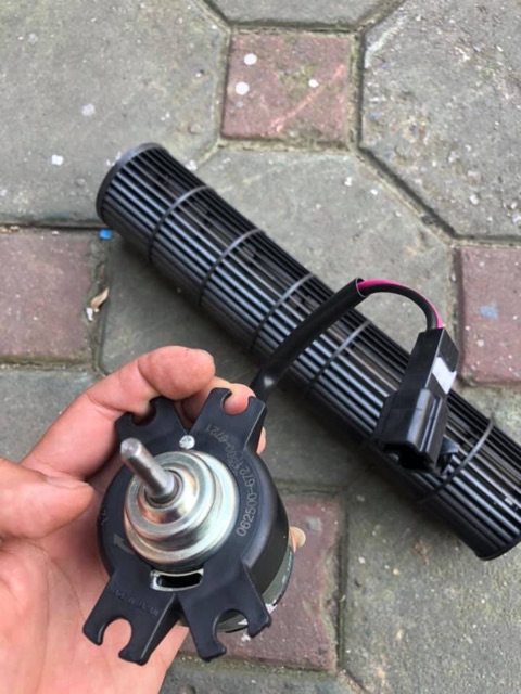 Mô tơ quạt gió dan lạnh sau Toyota zace