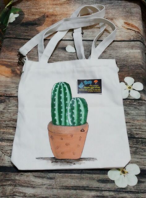 Túi tote vẽ tay theo yêu cầu.