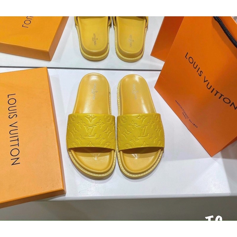 Dép lê LV hoa văn vân chìm đủ 3 màu