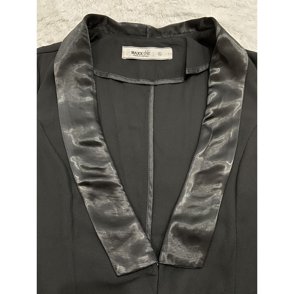 Áo vest đen nữ công sở Ninomaxxx - Thanh lý vnxk