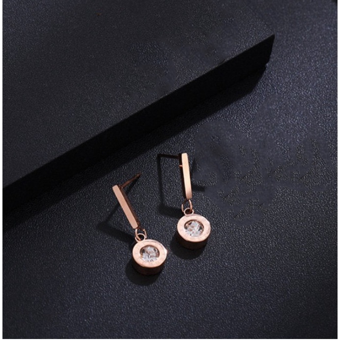 Bông Tai Hình Tròn Đính Đá Nhân Tạo Titan Ko Đen TT 4259